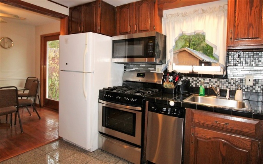 189 Lee Drive, Maryland, New York 12116, 4 Bedrooms Bedrooms, ,2 BathroomsBathrooms,4/5-Bedroom,9 Month Lease,189 Lee Drive,1006