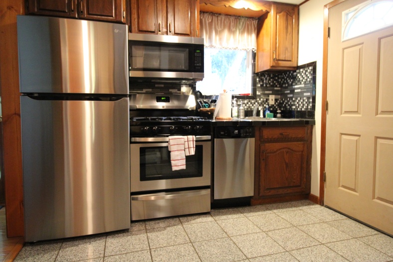 189 Lee Drive, Maryland, New York 12116, 3 Bedrooms Bedrooms, ,2 BathroomsBathrooms,3-Bedroom,9 Month Lease,189 Lee Drive,1006